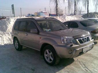 2003 Nissan X-Trail Photos