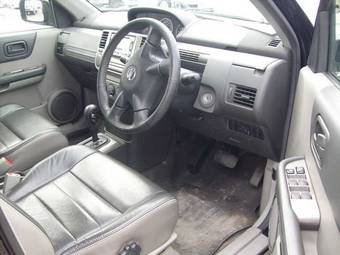 2003 Nissan X-Trail Photos