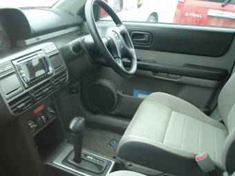 2003 Nissan X-Trail Photos