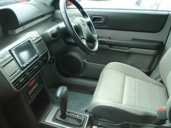 2003 Nissan X-Trail Pictures