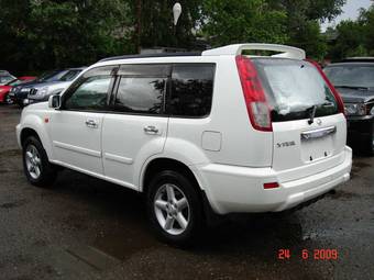 2003 Nissan X-Trail Photos