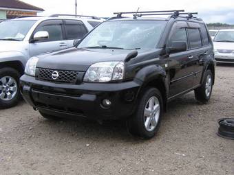 2003 Nissan X-Trail Photos