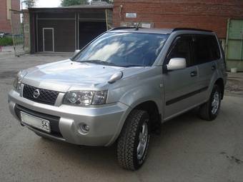 2003 Nissan X-Trail Photos
