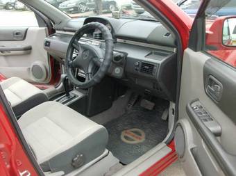 2003 Nissan X-Trail Photos