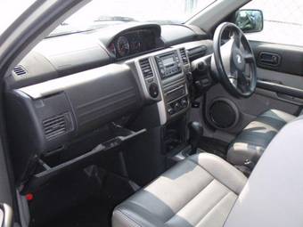 2003 Nissan X-Trail Photos