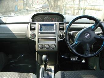 2003 Nissan X-Trail Photos