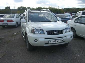 2003 Nissan X-Trail Photos