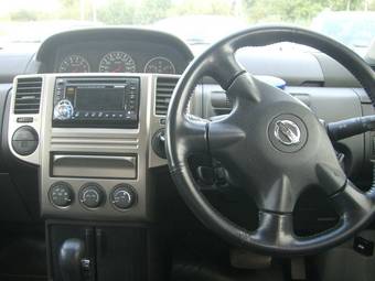 2003 Nissan X-Trail Photos