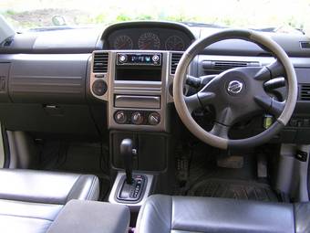 2003 Nissan X-Trail Photos