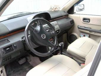 2003 Nissan X-Trail Photos