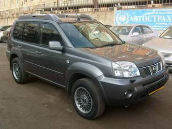 2003 Nissan X-Trail Photos