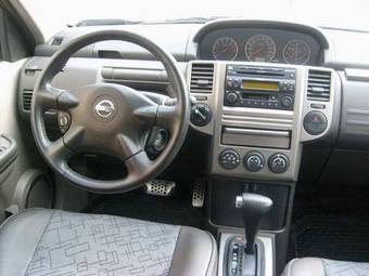 2003 Nissan X-Trail Images