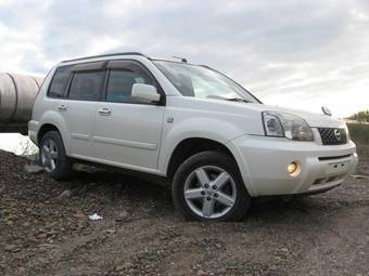 2003 Nissan X-Trail Photos