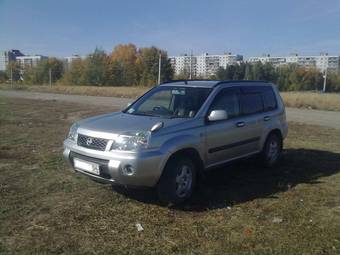 2003 Nissan X-Trail Photos