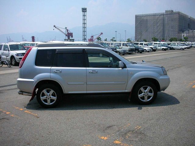 2004 Nissan X-Trail