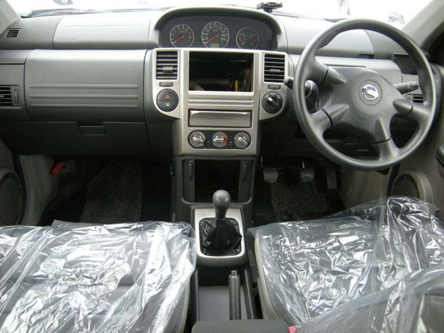 2004 Nissan X-Trail