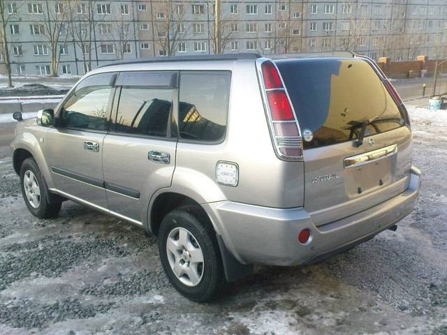 2004 Nissan X-Trail