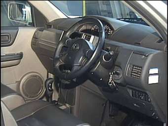 2004 Nissan X-Trail Images