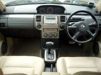 2004 Nissan X-Trail Photos