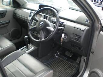 2004 Nissan X-Trail Images