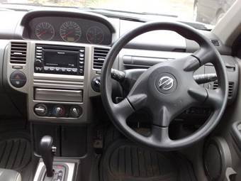 2004 Nissan X-Trail Images