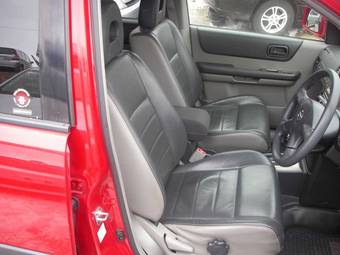 2004 Nissan X-Trail Images