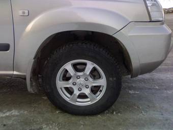 2004 Nissan X-Trail Images