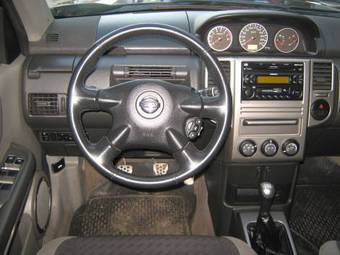 2004 Nissan X-Trail Pictures