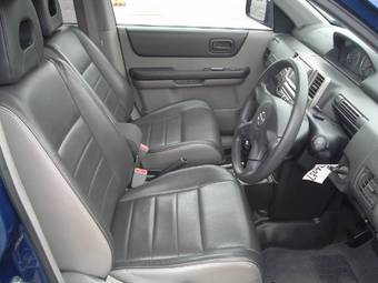 2004 Nissan X-Trail Photos