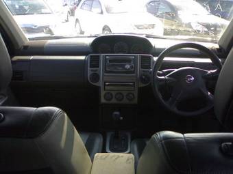 2004 Nissan X-Trail Images