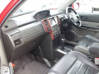 2004 Nissan X-Trail Photos