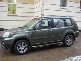 2004 Nissan X-Trail Images
