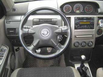 2004 Nissan X-Trail Photos