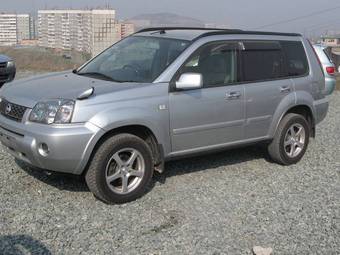 2004 Nissan X-Trail Photos