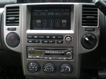 2004 Nissan X-Trail Pictures