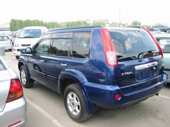 2004 Nissan X-Trail Images