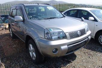 2004 Nissan X-Trail Photos