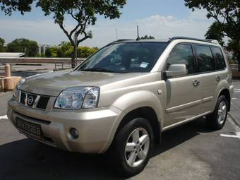 2004 Nissan X-Trail Photos