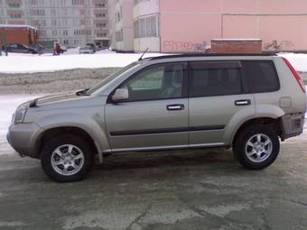 2004 Nissan X-Trail Photos