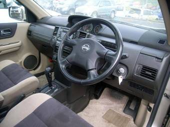 2004 Nissan X-Trail Photos