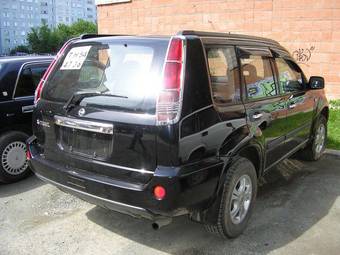 2004 Nissan X-Trail Photos