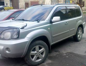 2004 Nissan X-Trail Photos