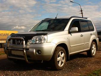 2004 Nissan X-Trail Images