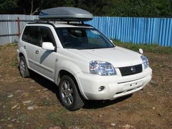 2004 Nissan X-Trail Photos