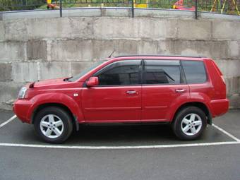 2004 Nissan X-Trail Photos