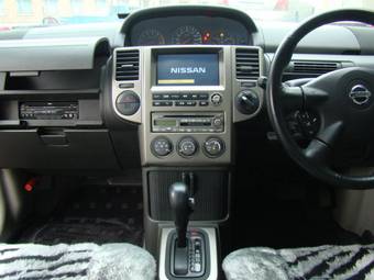 2004 Nissan X-Trail Photos