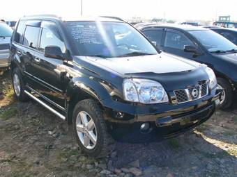 2004 Nissan X-Trail Images