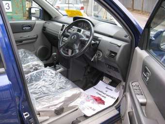 2005 Nissan X-Trail Images