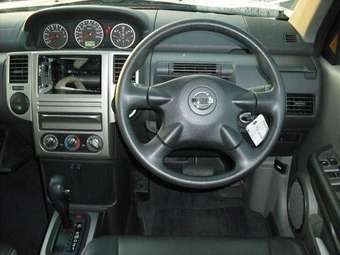 2005 Nissan X-Trail Pictures