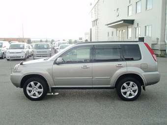 2005 Nissan X-Trail Photos